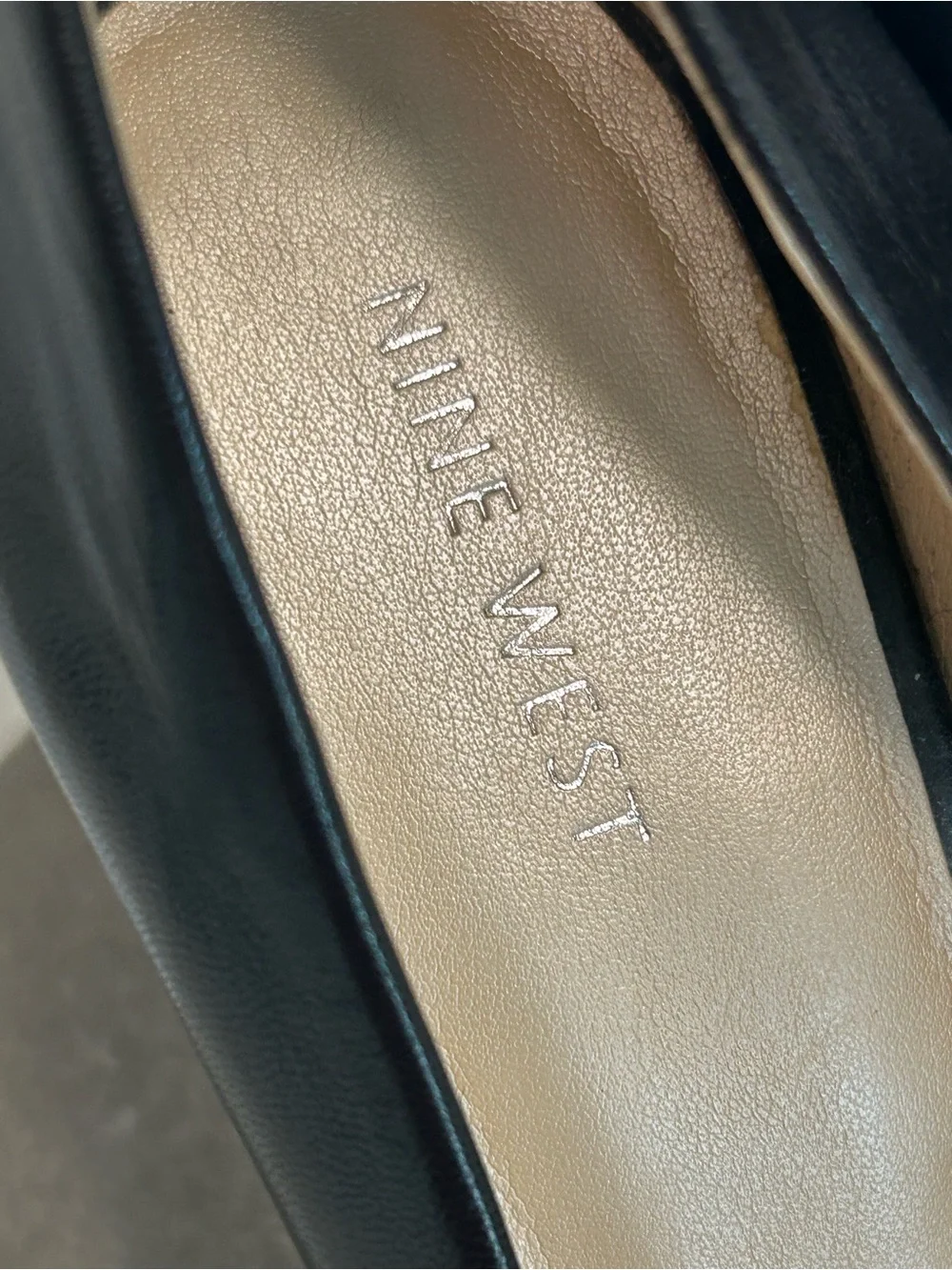 Nine West Black Leather Platform Stiletto Pumps High Heels Classic Round Toe 8.5